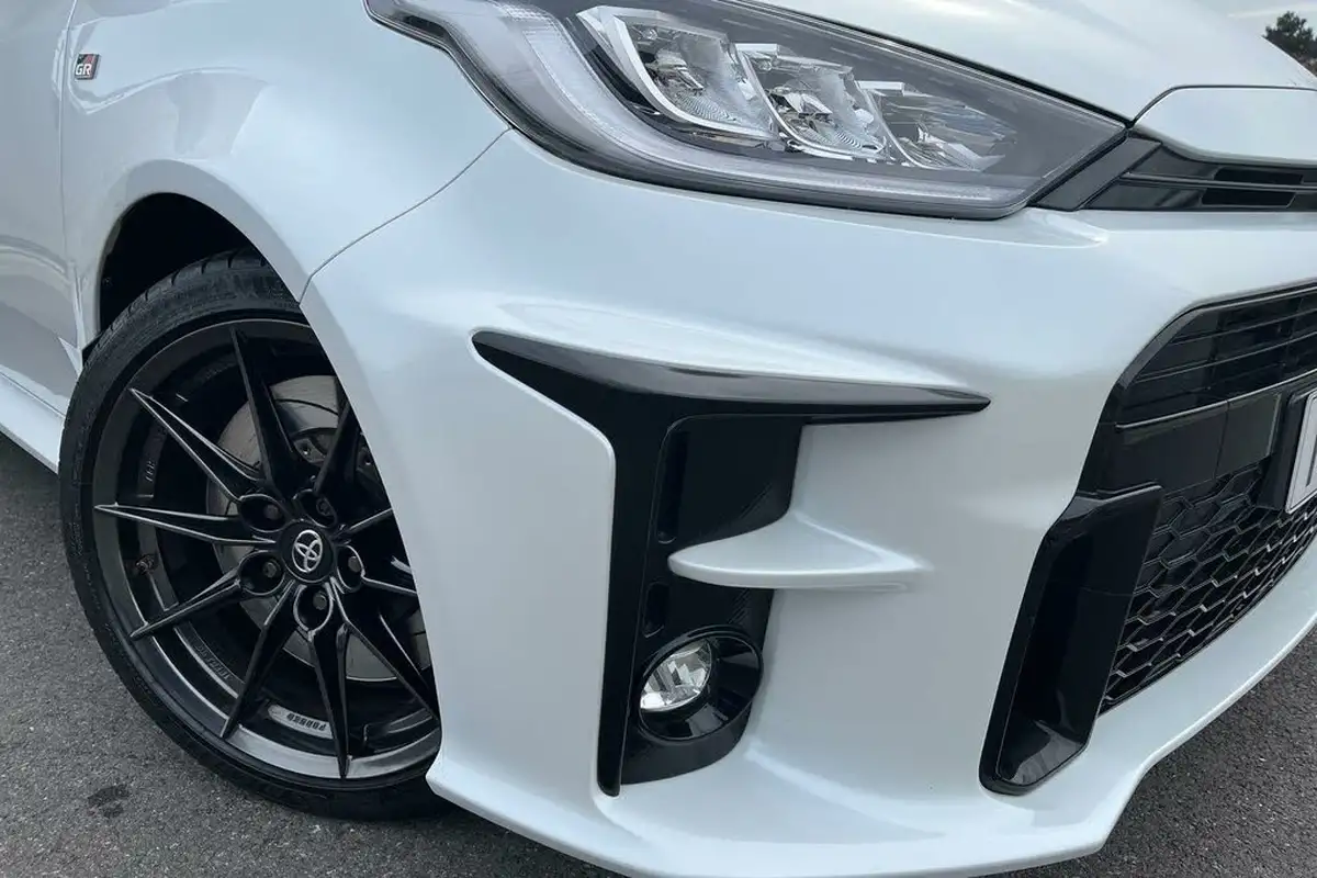 2022-toyota-yaris-16-gr-circuit-pack-big-5