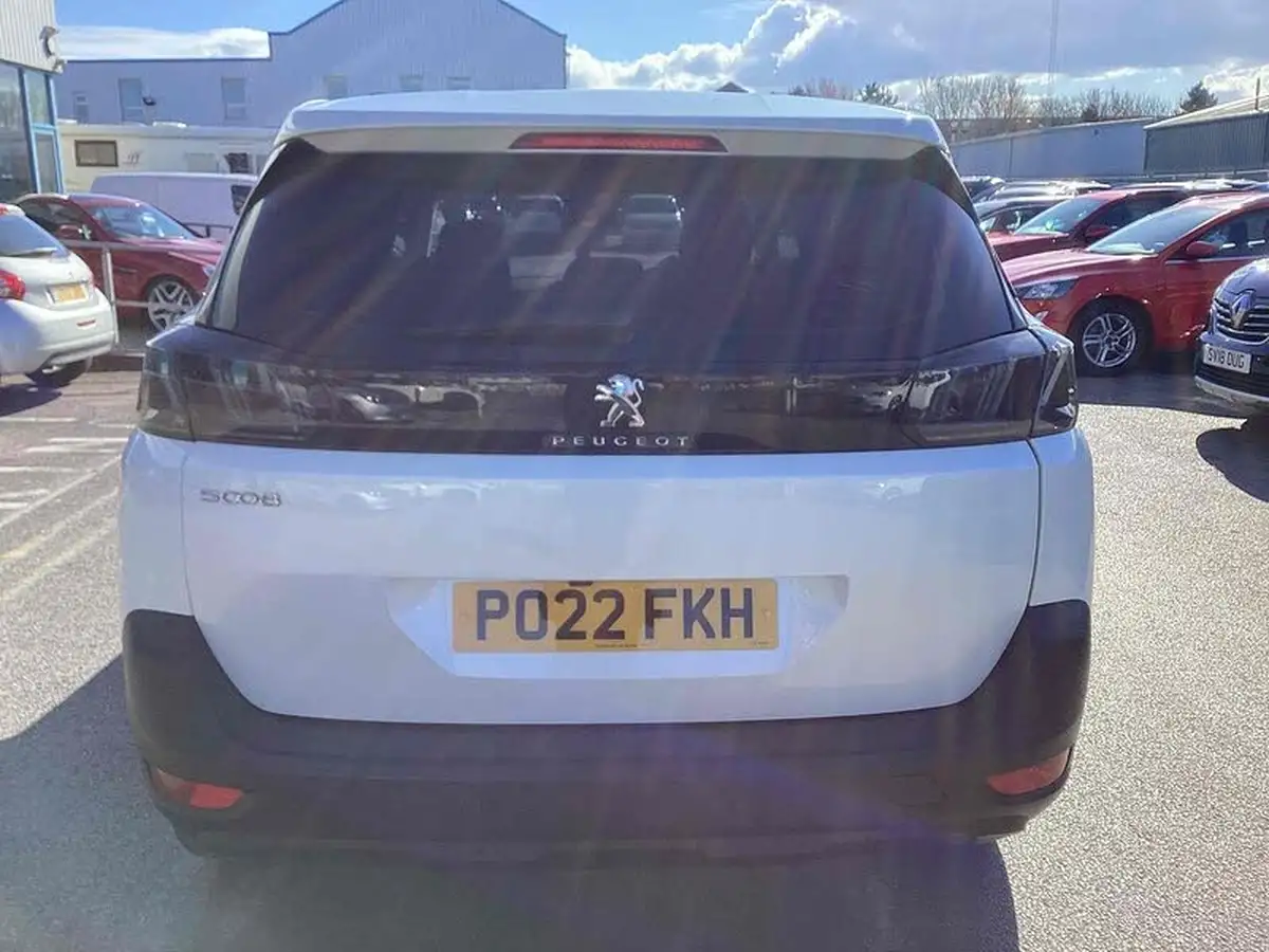 2022-peugeot-5008-suv-15-bluehdi-active-premium-big-15