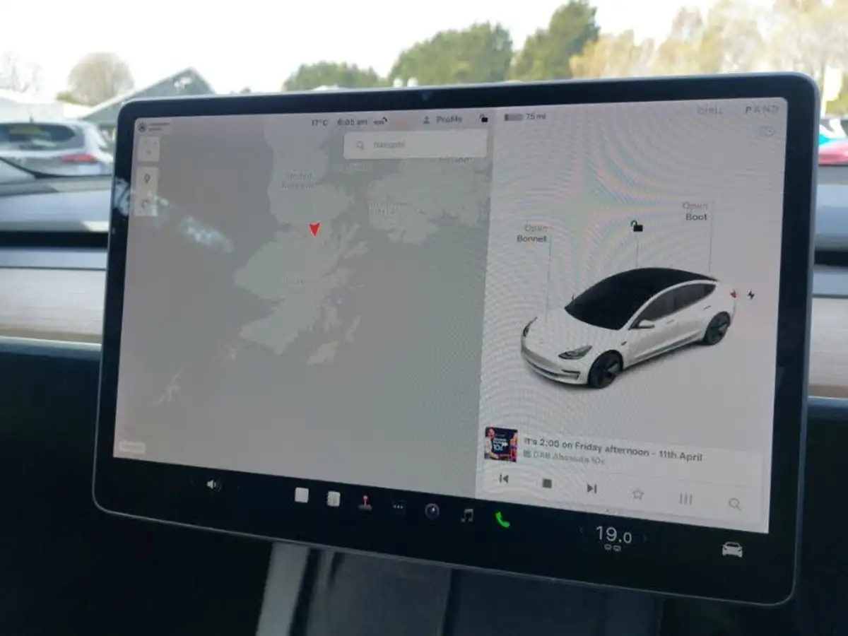 2021-tesla-model-3-e-long-range-awd-big-13