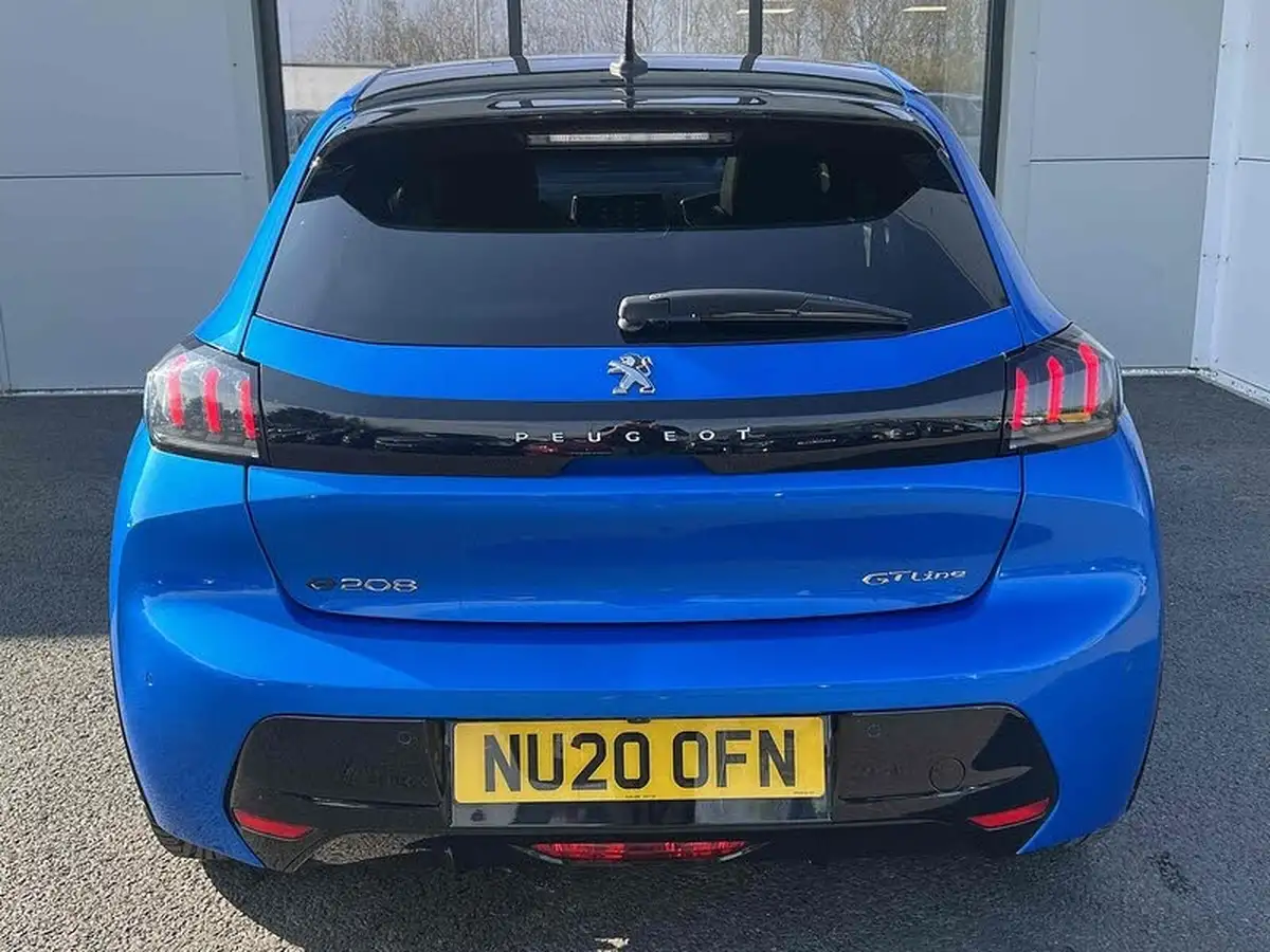 2020-peugeot-208-e-gt-line-big-2