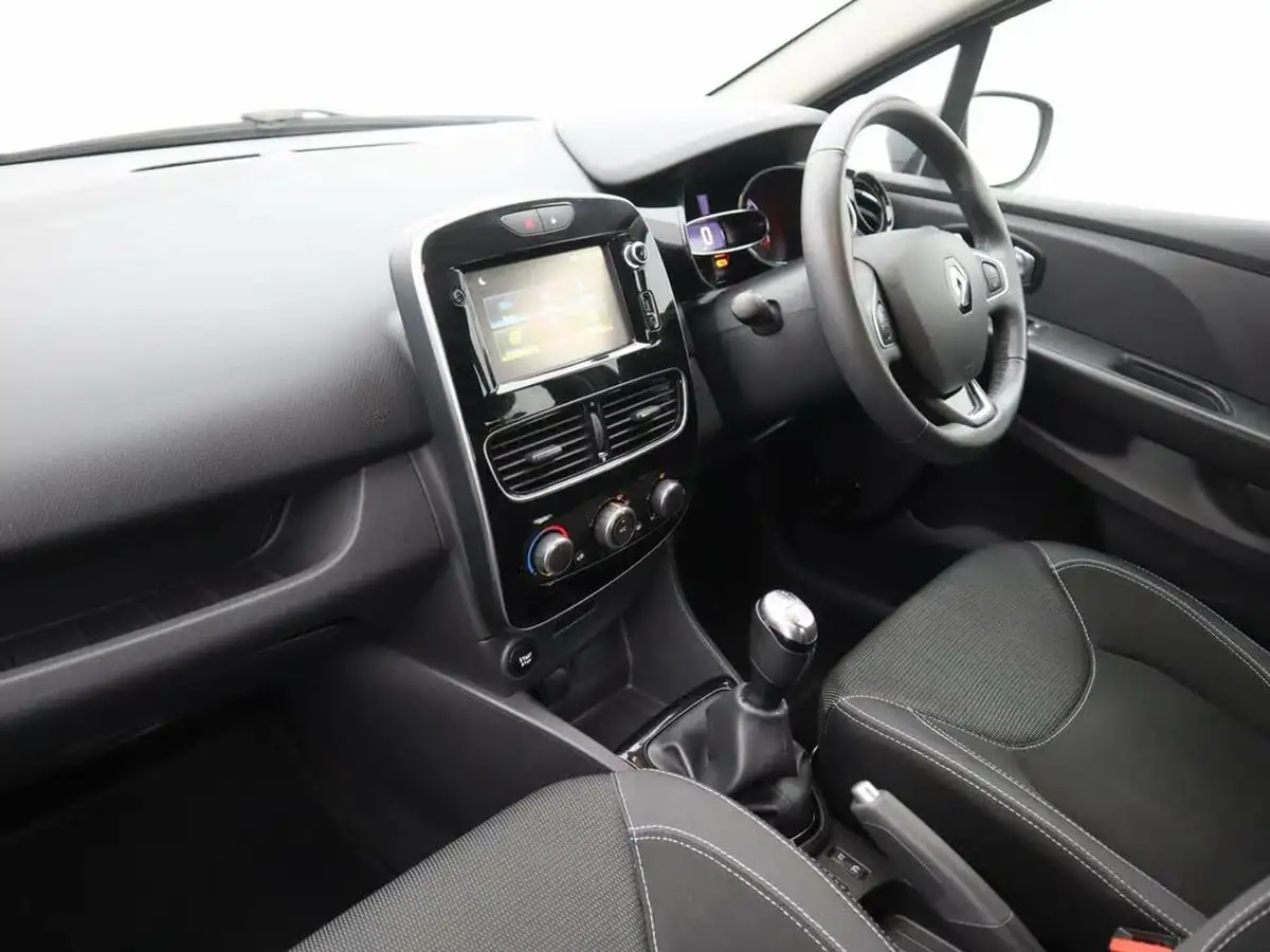 2017-renault-clio-09-tce-dynamique-nav-big-8