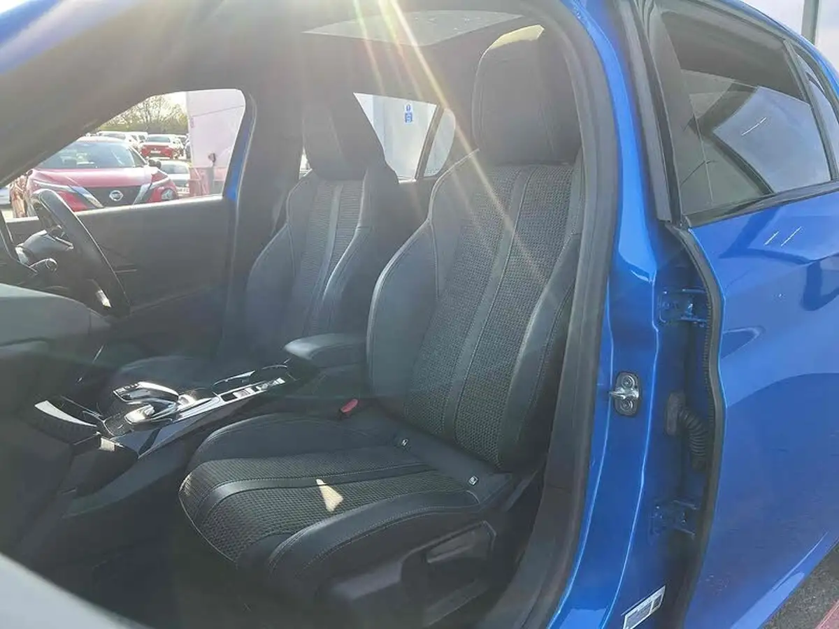 2020-peugeot-208-e-gt-line-big-24