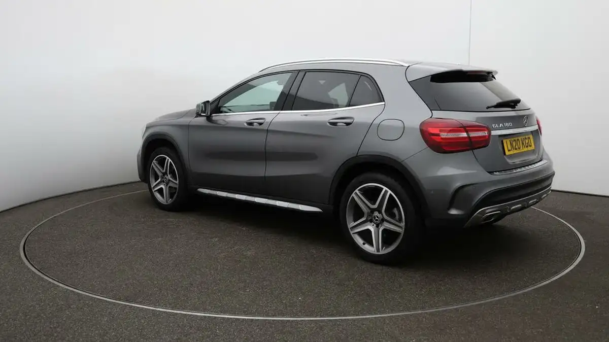 2020-mercedes-benz-gla-class-16-gla-180-amg-line-edition-7g-dct-big-5