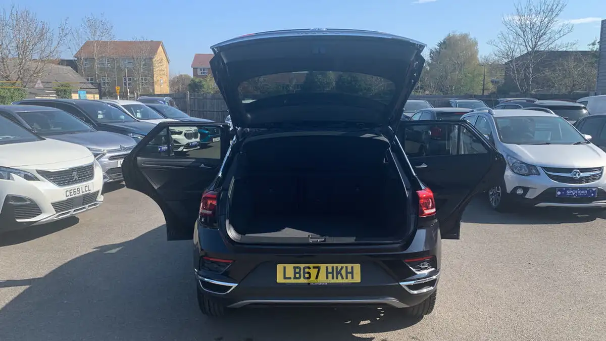 2018-volkswagen-t-roc-20-tsi-sel-ss-big-55