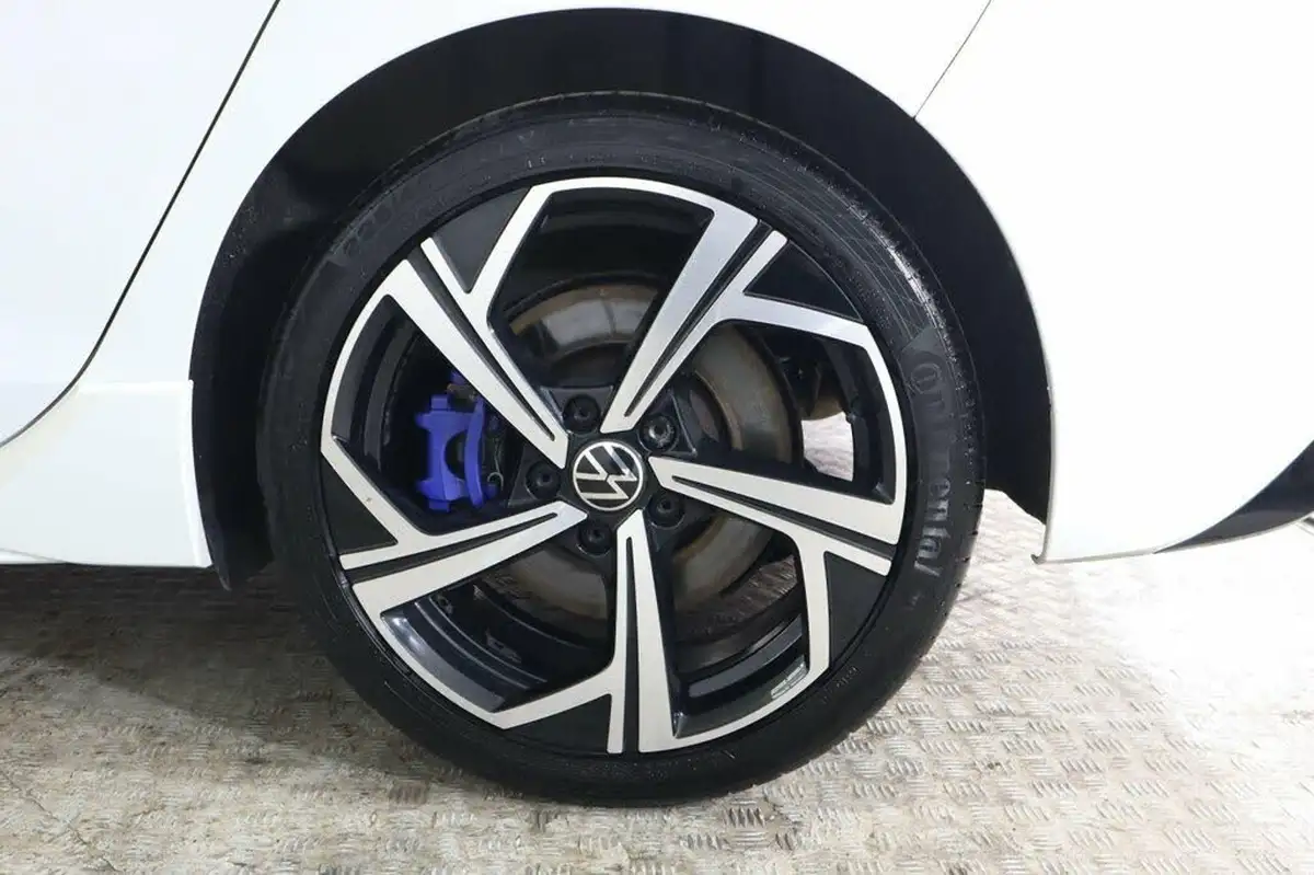 2021-volkswagen-golf-20-tsi-r-hatchback-big-28
