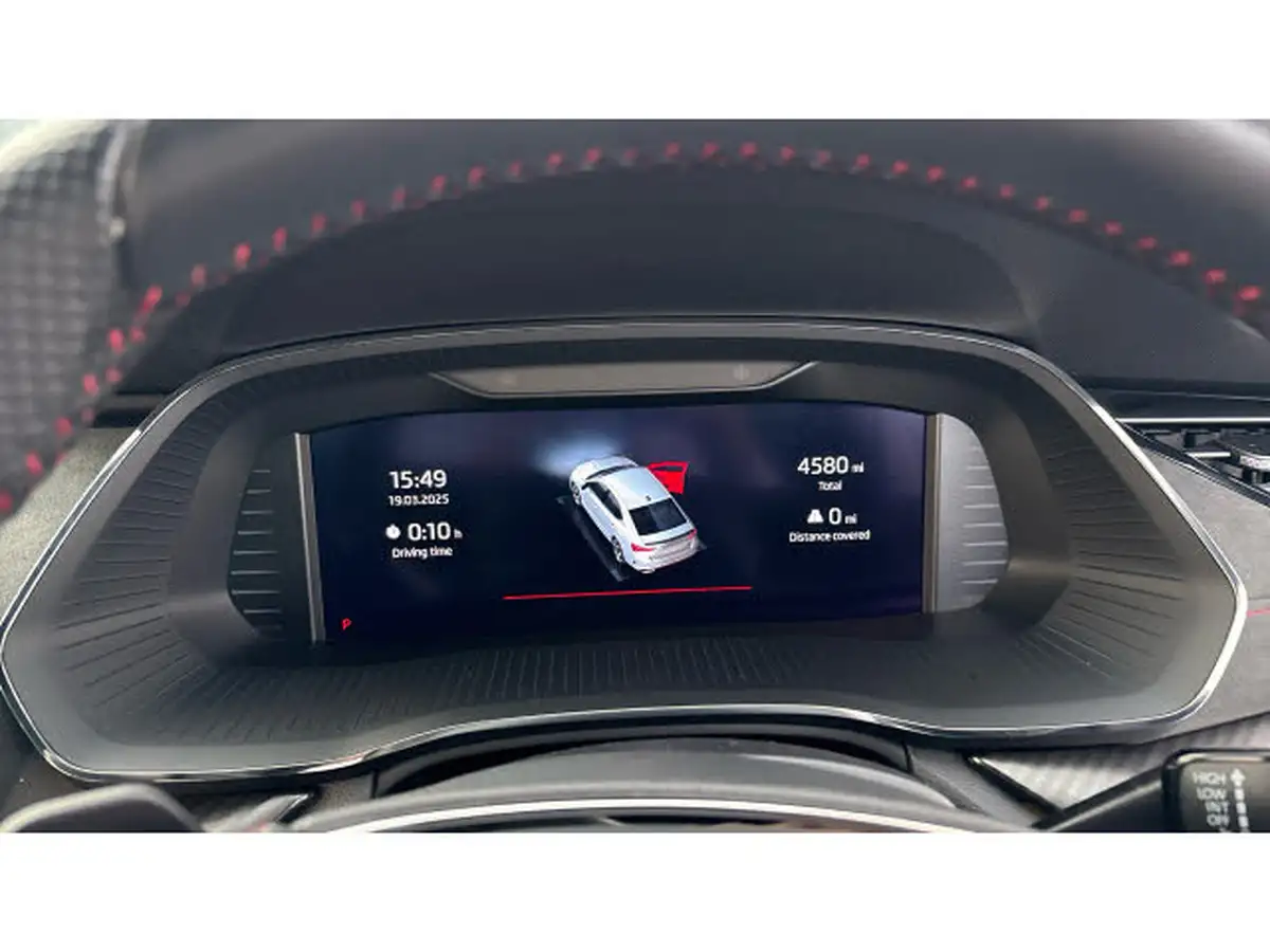 2024-skoda-octavia-20-tsi-vrs-245ps-hatchback-dsg-big-10