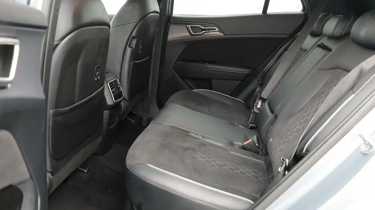 2022-kia-sportage-16-t-gdi-gt-line-226bhp-hev-1598cc-auto-big-16