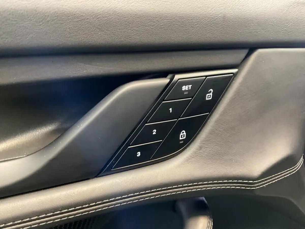 2023-porsche-taycan-e-4s-sport-turismo-571ps-performance-battery-plus-big-28