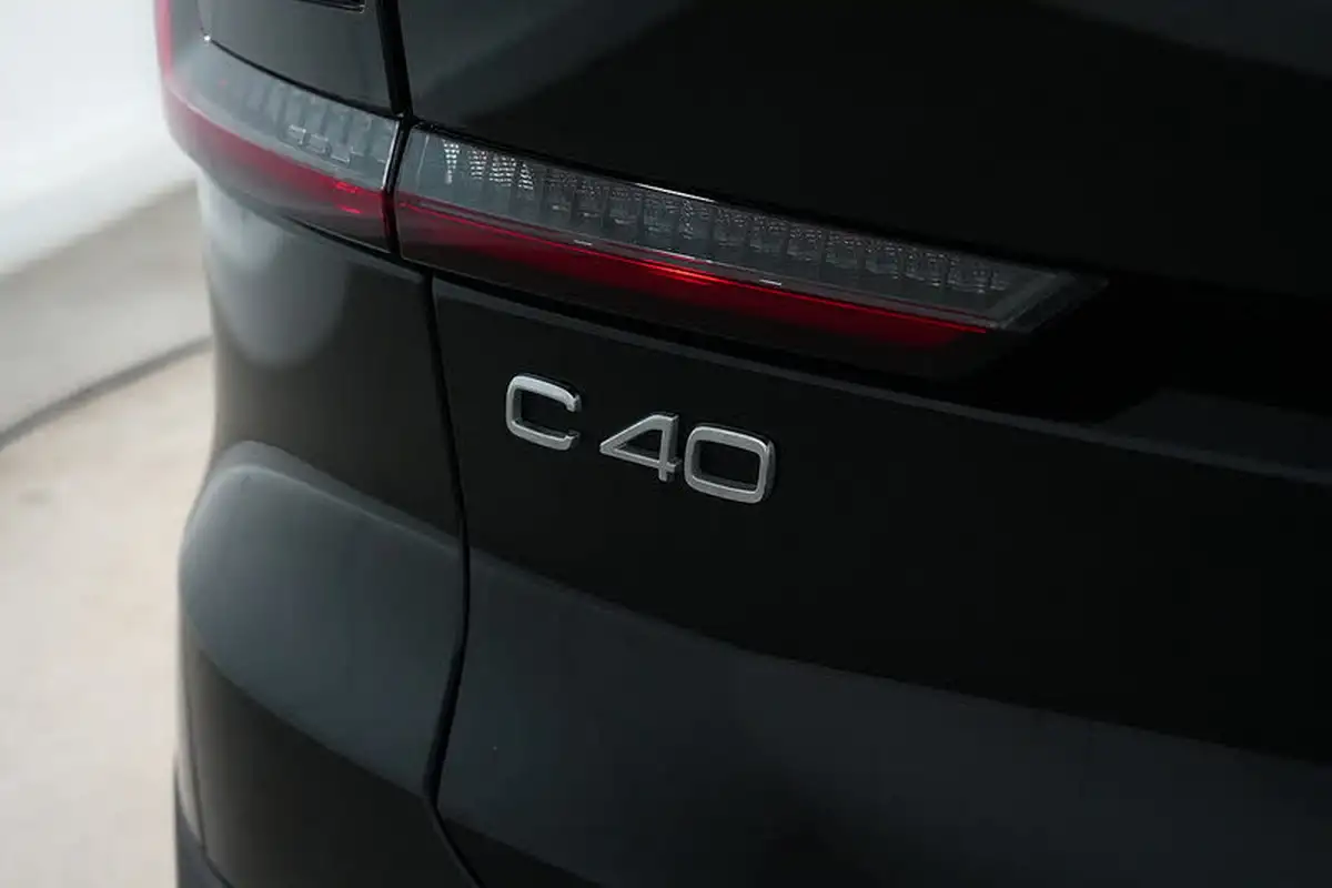2023-volvo-c40-e-twin-recharge-ultimate-big-10