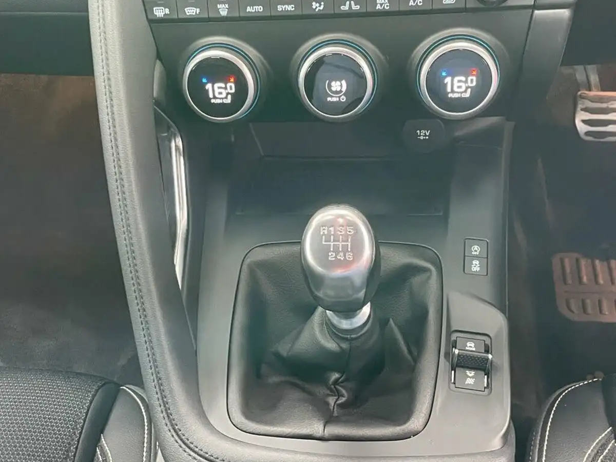 2019-jaguar-e-pace-20-i4d-r-dynamic-150ps-big-37