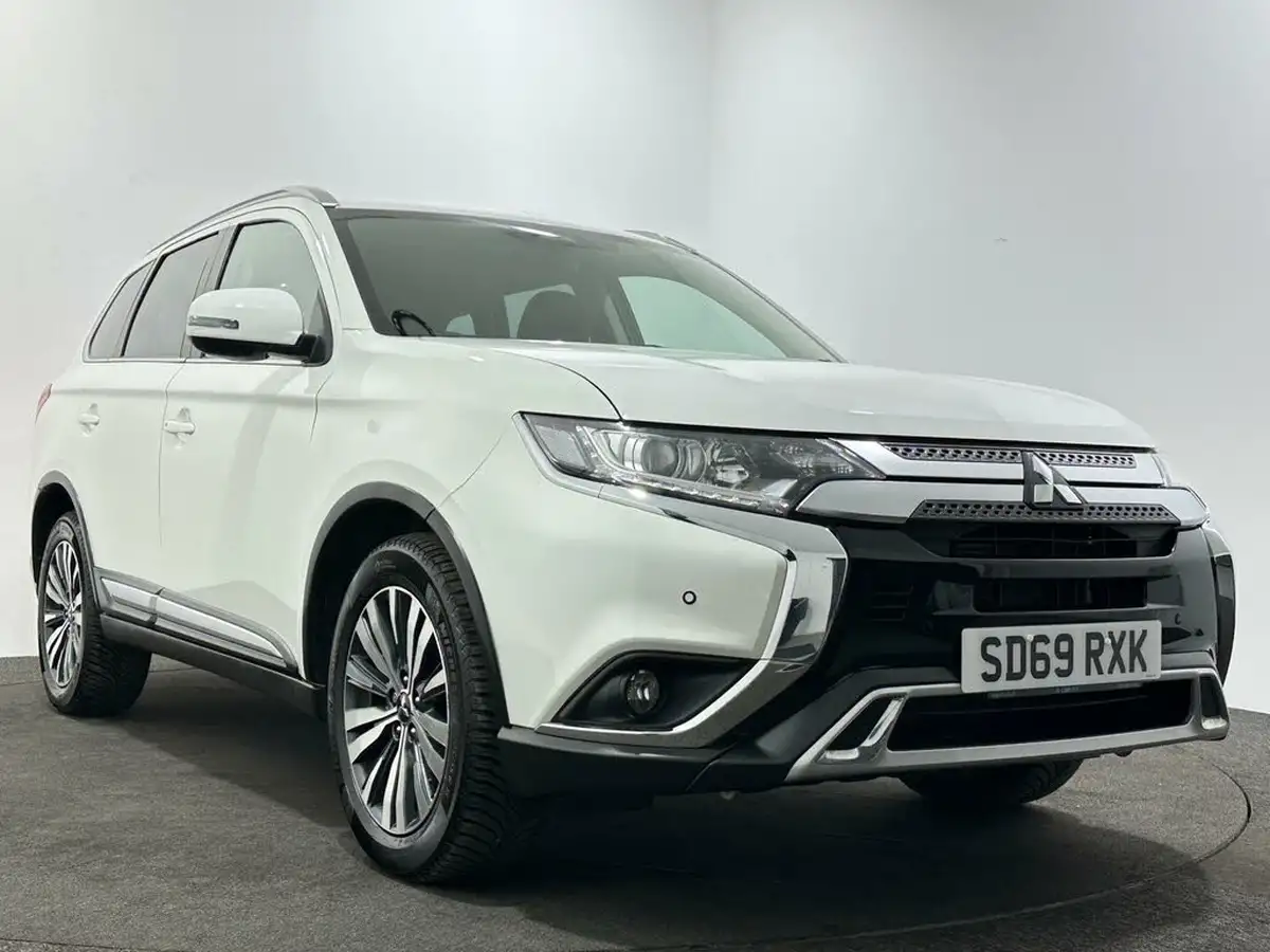 2019-mitsubishi-outlander-20-design-big-48