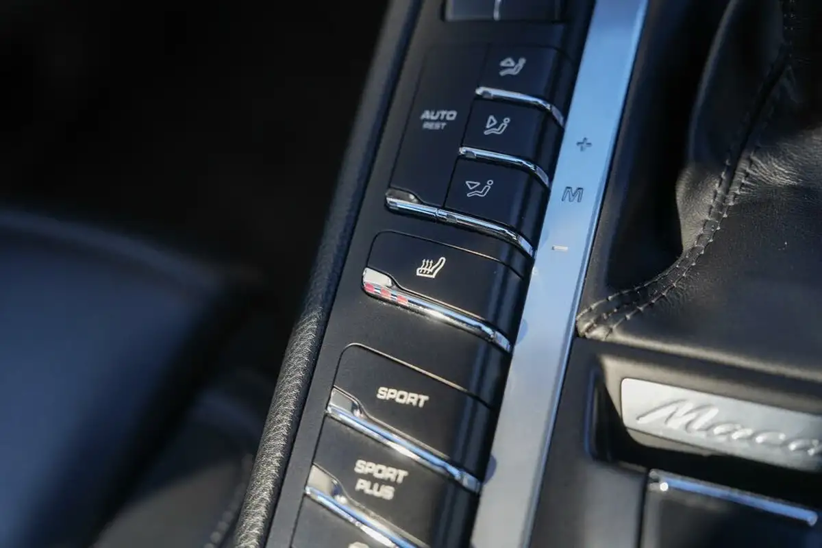 2017-porsche-macan-30td-s-ss-big-27