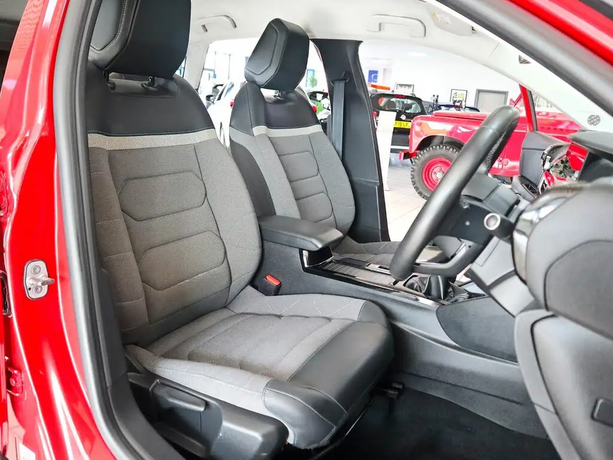 2021-citroen-c4-12-puretech-shine-130ps-big-15