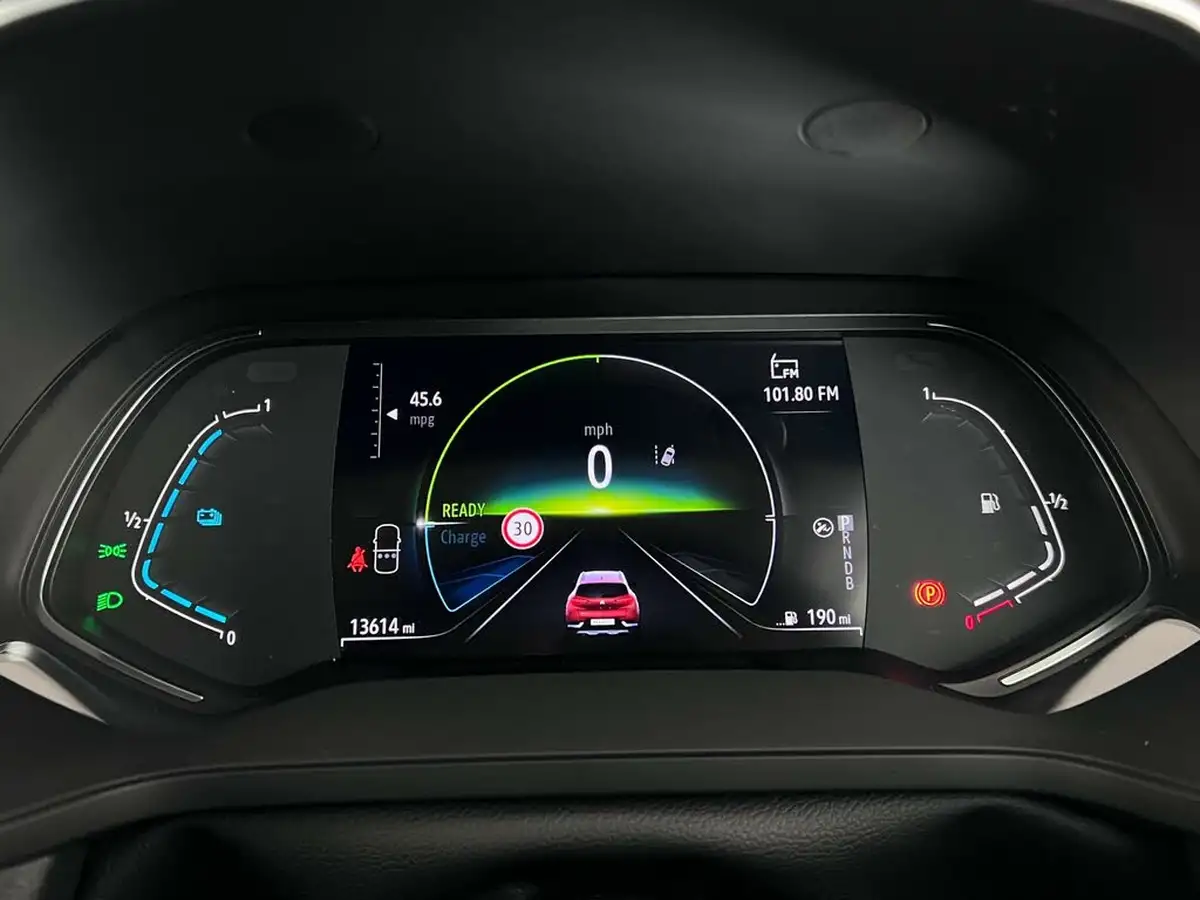 2022-renault-captur-16-iconic-edition-big-13