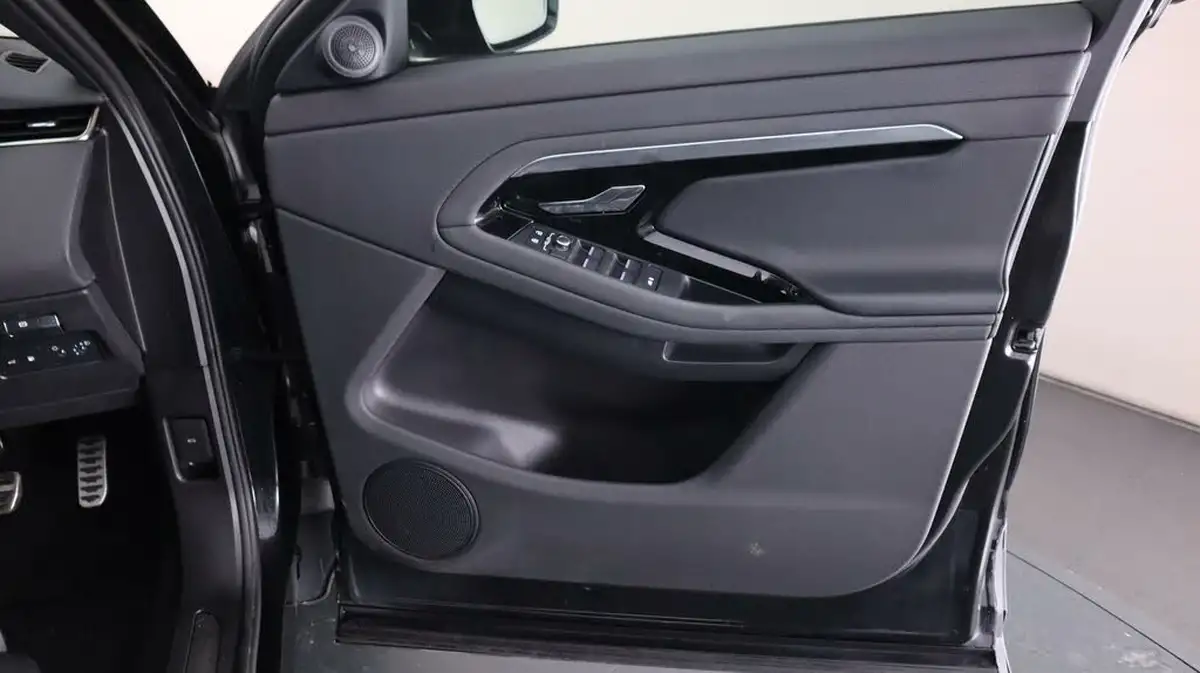 2021-land-rover-range-rover-evoque-15-p300e-r-dynamic-s-big-15