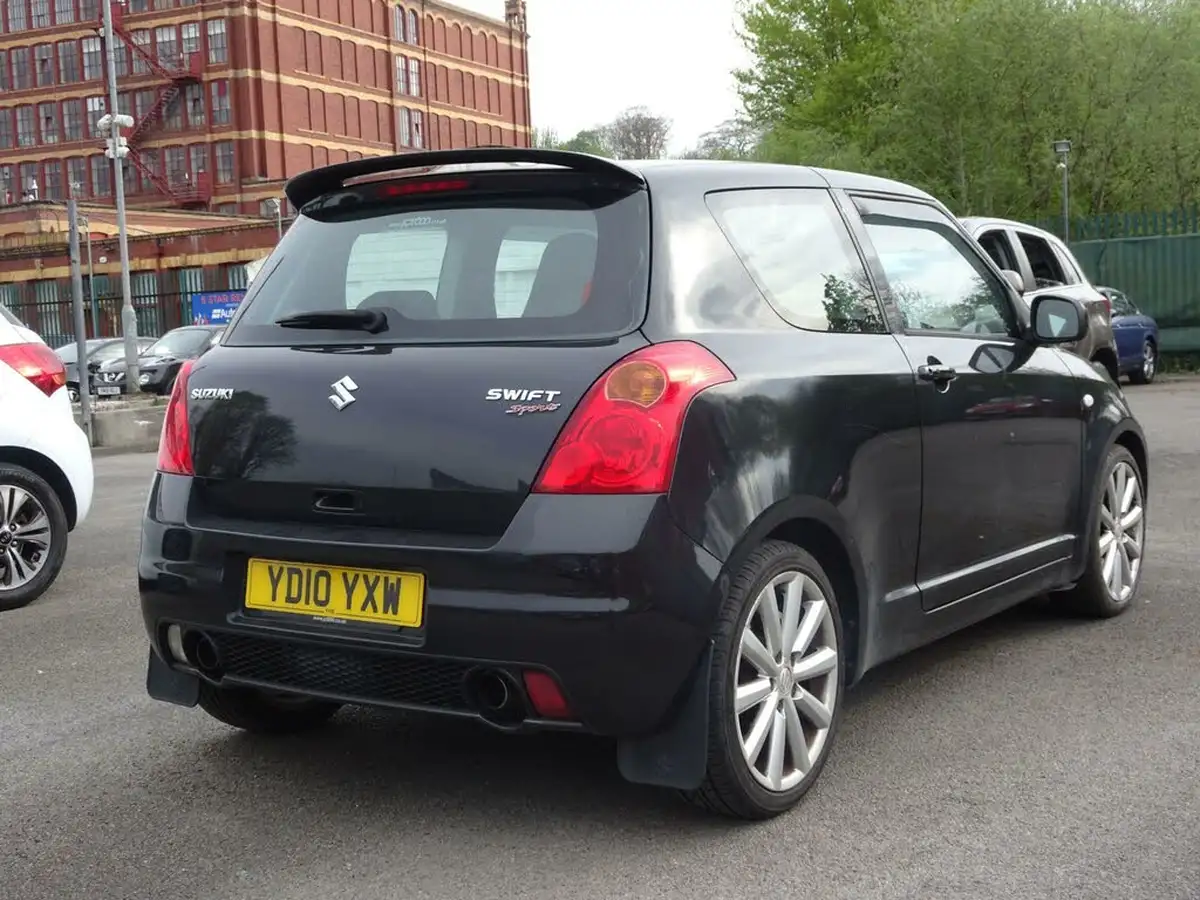 2010-suzuki-swift-16-sport-big-6