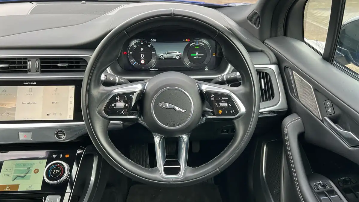 2022-jaguar-i-pace-ev400-hse-black-big-14