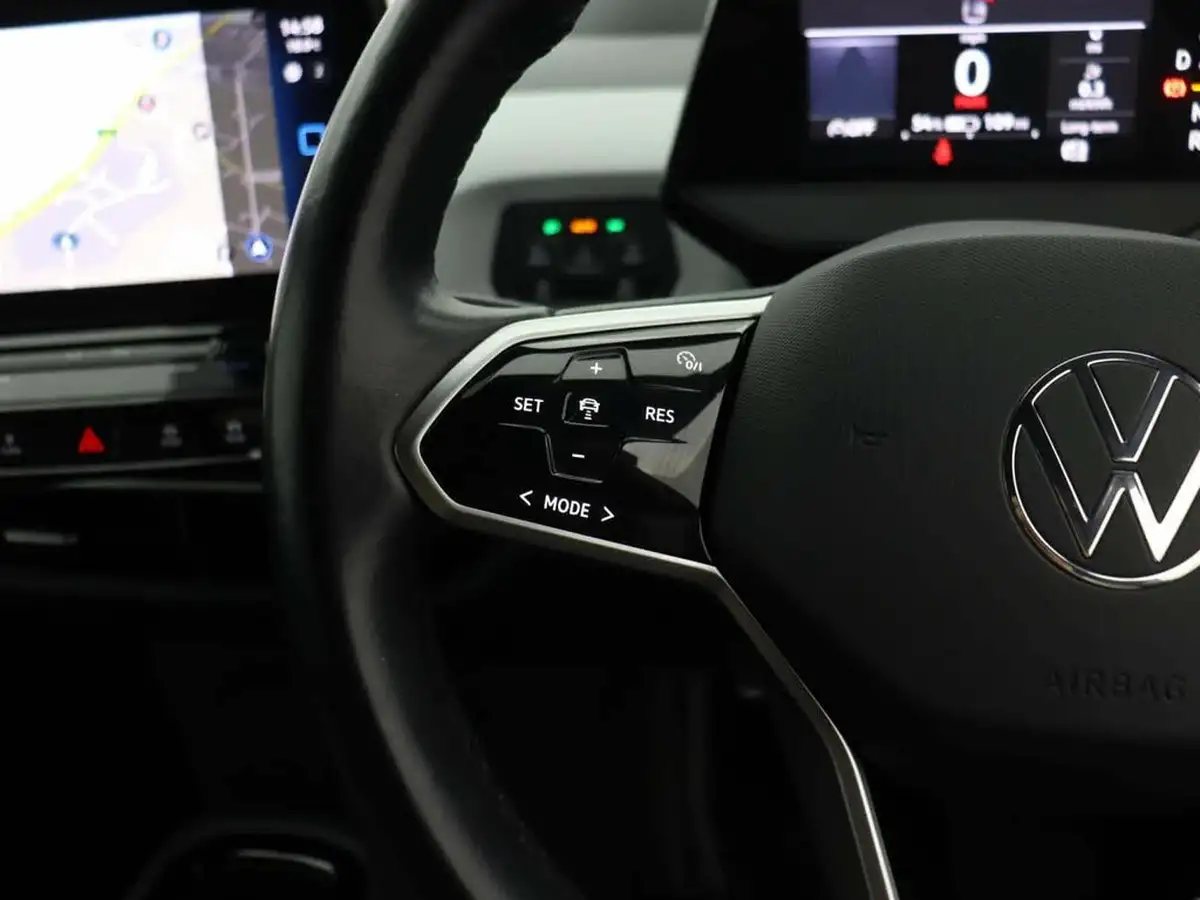 2021-volkswagen-id3-e-tech-big-24
