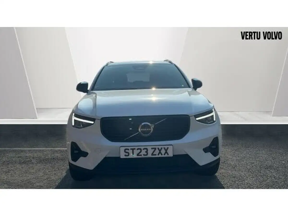2023-volvo-xc40-20-b3-plus-big-11