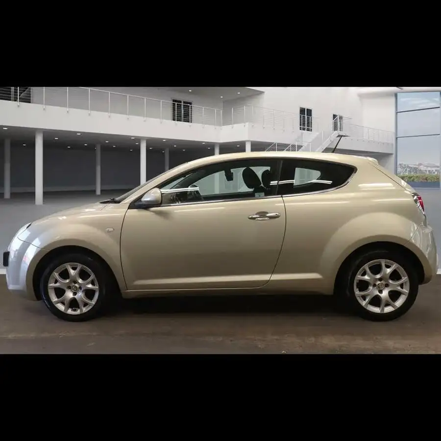2009-alfa-romeo-mito-14-lusso-16v-big-3