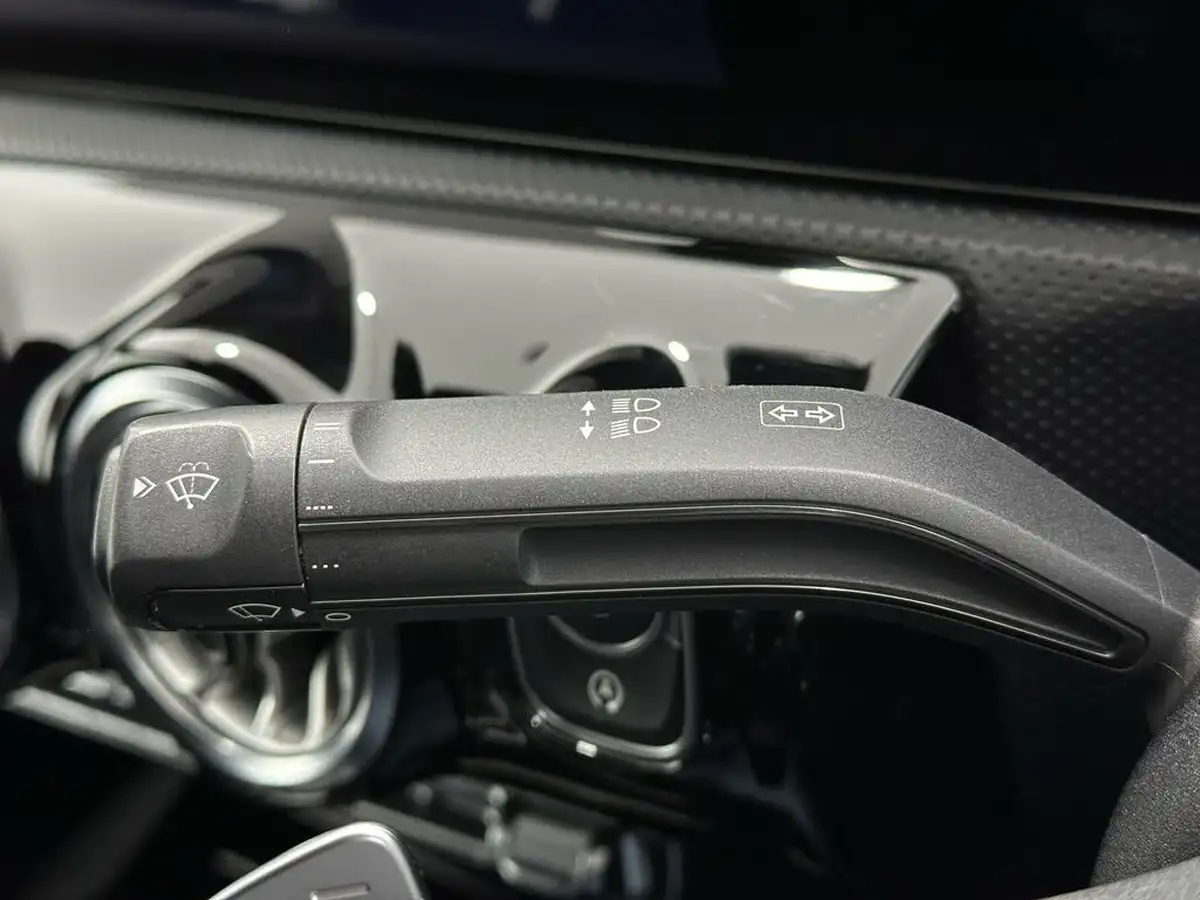 2021-mercedes-benz-cla-13-cla-180-amg-line-premium-coupe-4d-big-11