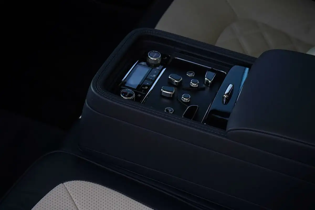 2016-bentley-mulsanne-675-mulsanne-speed-big-34