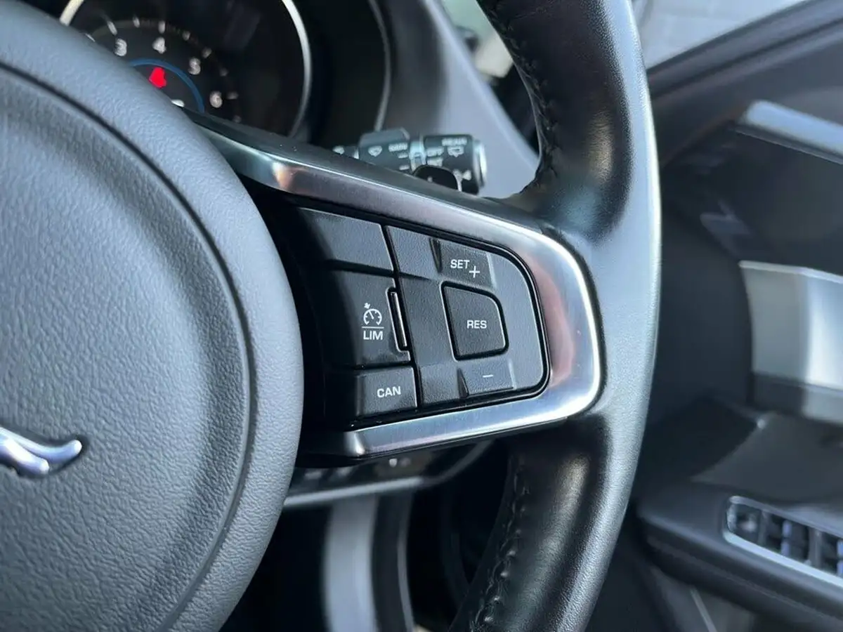 2019-jaguar-xf-20i-portfolio-249ps-ss-sportbrake-5d-big-20