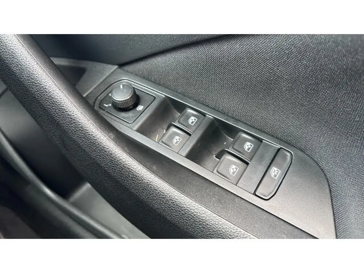 2020-skoda-kamiq-10-tsi-se-116ps-dsg-big-32