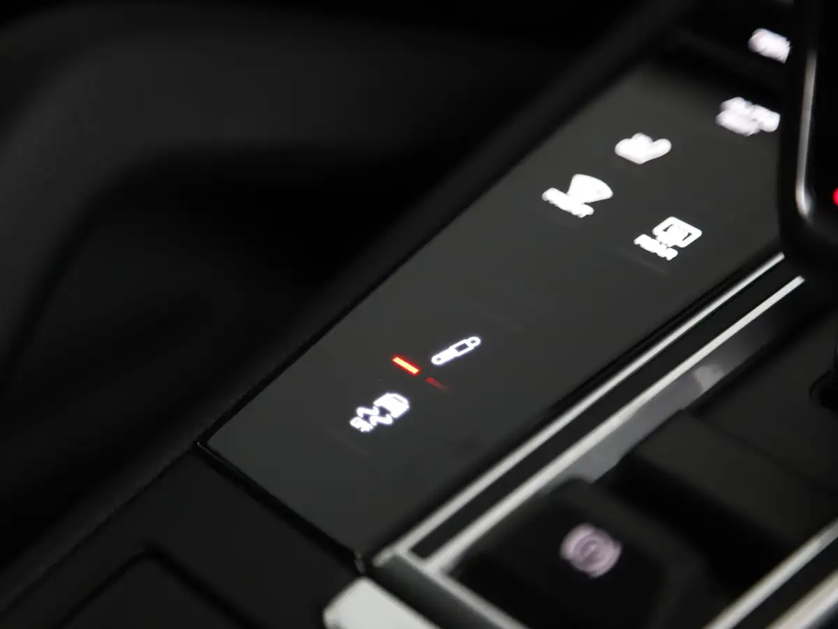 2022-porsche-cayenne-30-v6-platinum-edition-coupe-big-16