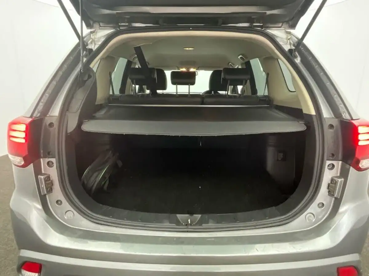 2018-mitsubishi-outlander-20-4h-phev-big-17
