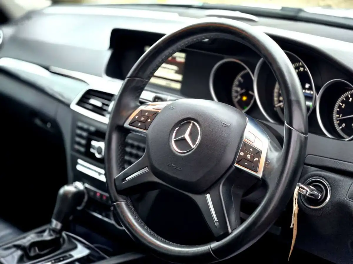 2013-mercedes-benz-c-class-16-c180-executive-se-saloon-4d-7g-tronic-plus-big-19