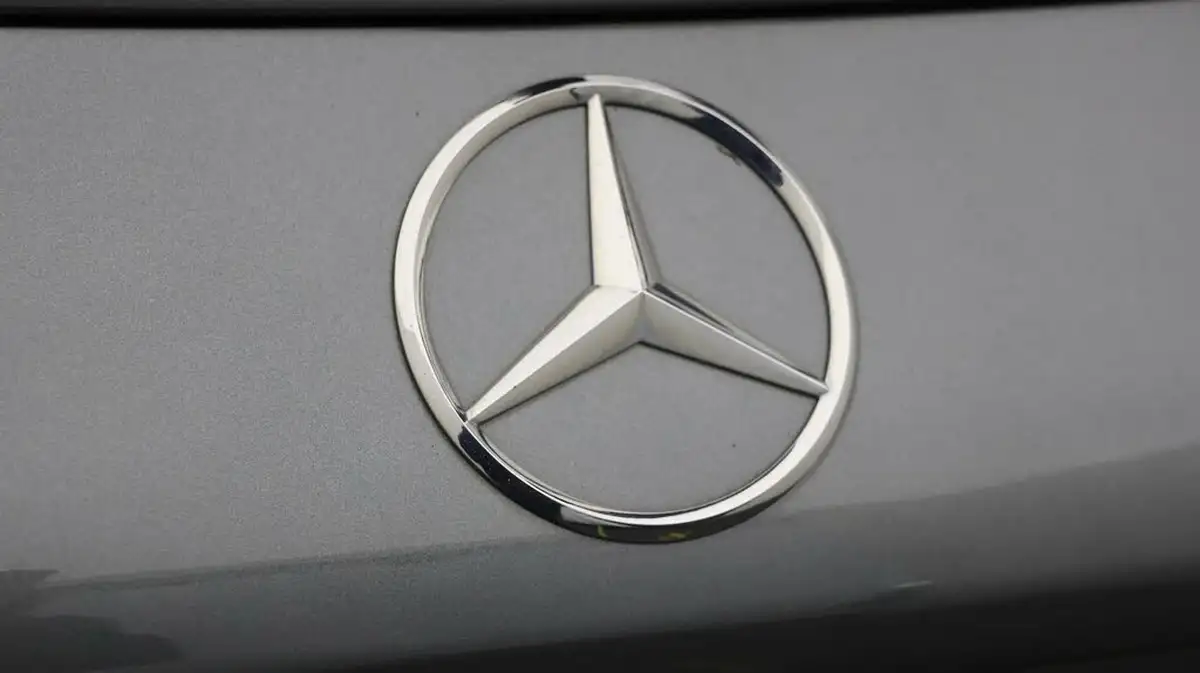 2018-mercedes-benz-glc-class-20-glc250-urban-edition-big-20