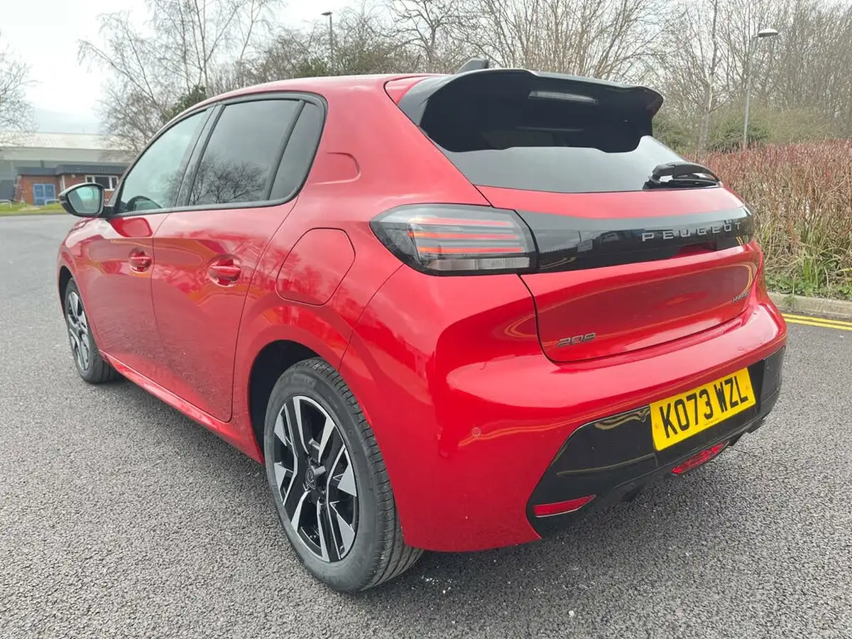2024-peugeot-208-12-puretech-allure-hybrid-e-dsc6-big-4