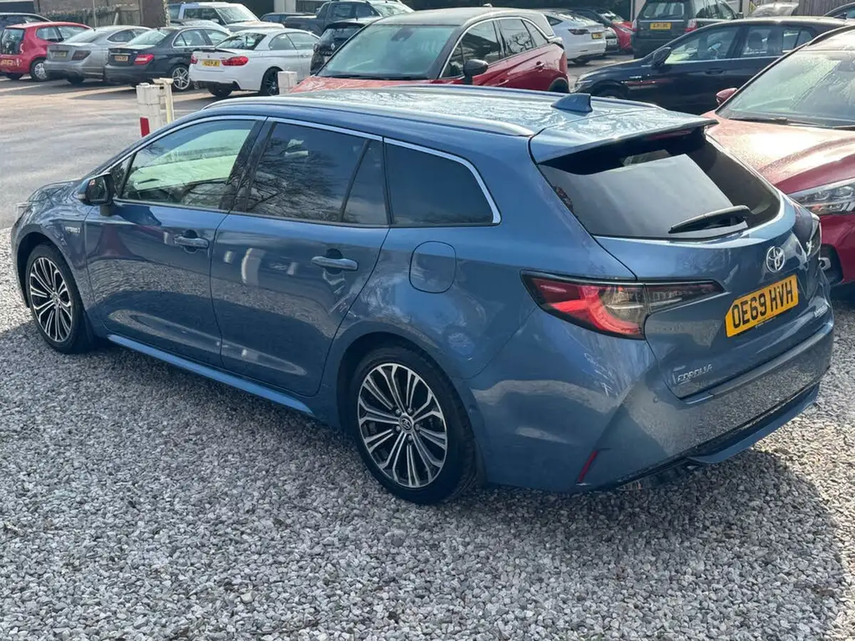 2020-toyota-corolla-20-vvt-i-excel-spare-wheel-touring-sports-big-4
