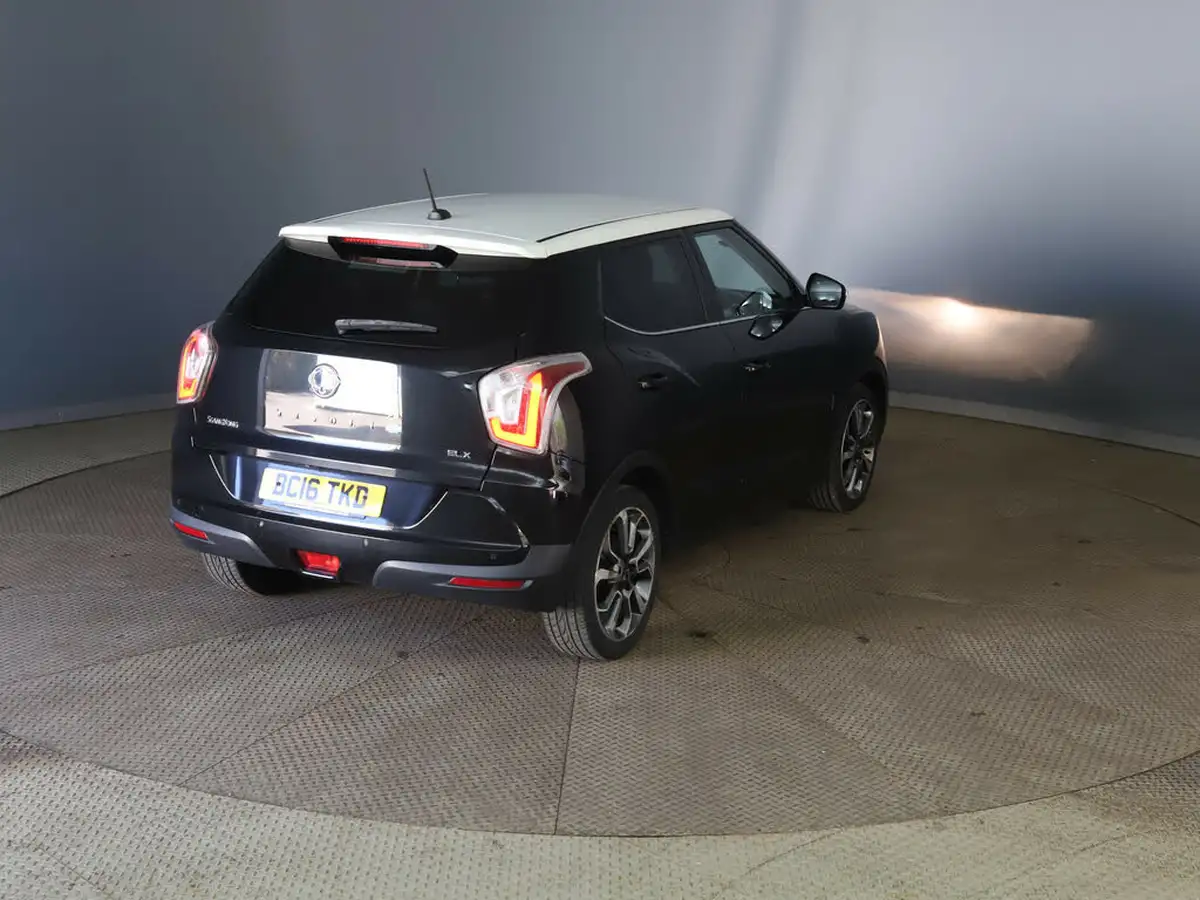 2016-kgm-ssangyong-tivoli-16td-elx-2wd-big-3