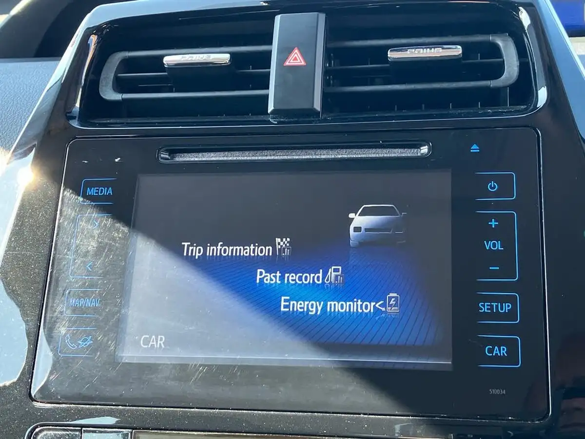 2017-toyota-prius-18-vvt-i-business-edition-trk-big-48