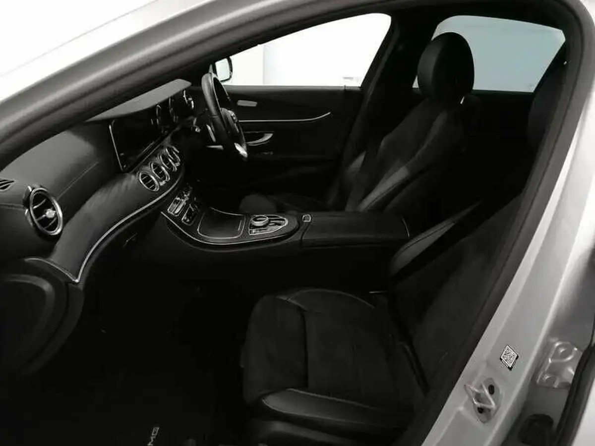 2018-mercedes-benz-e-class-20-e200-amg-line-saloon-4d-big-13