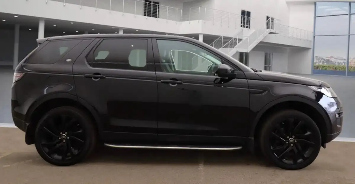 2017-land-rover-discovery-sport-20td4-hse-black-180ps-station-wagon-big-2