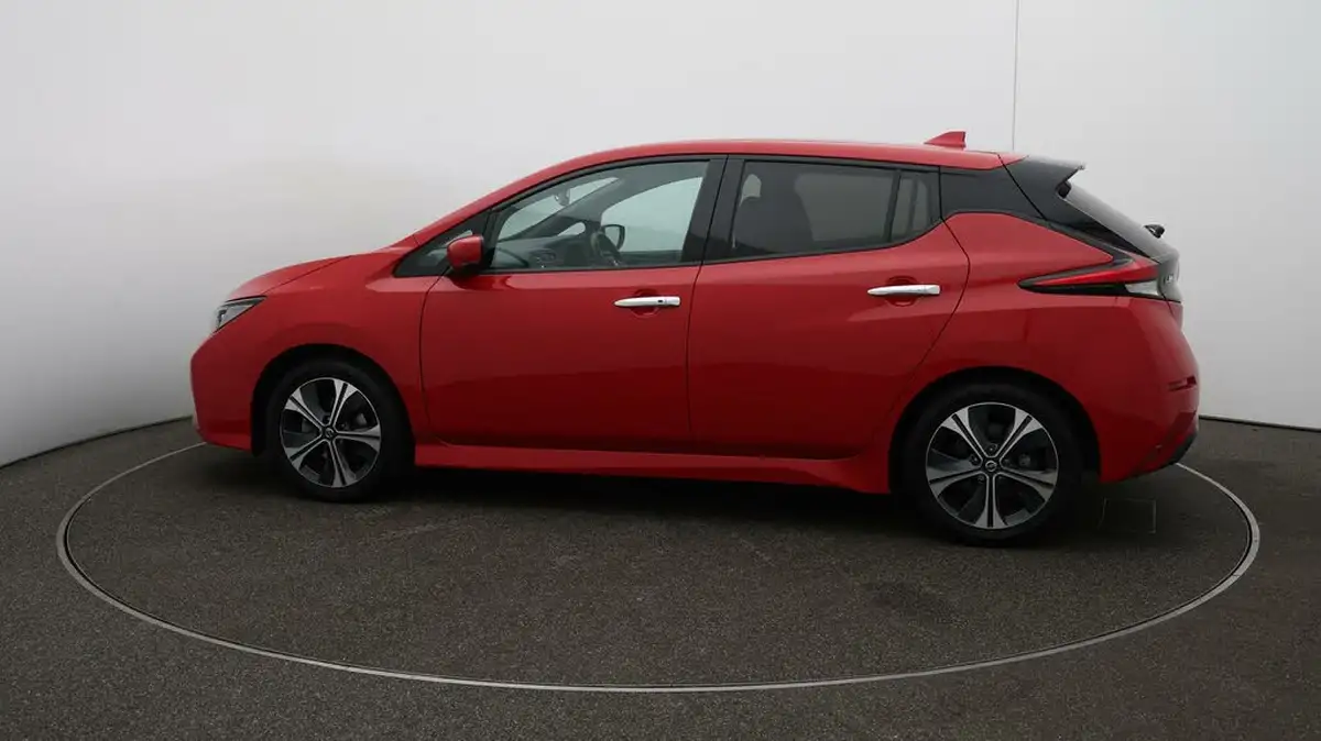 2022-nissan-leaf-e-tekna-big-49