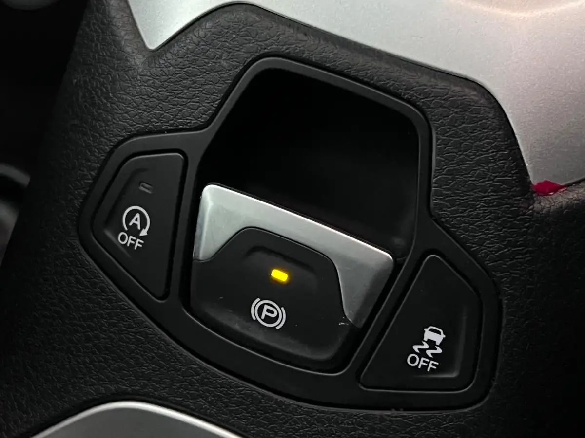 2016-jeep-renegade-16-multijet-ii-limited-ss-big-39