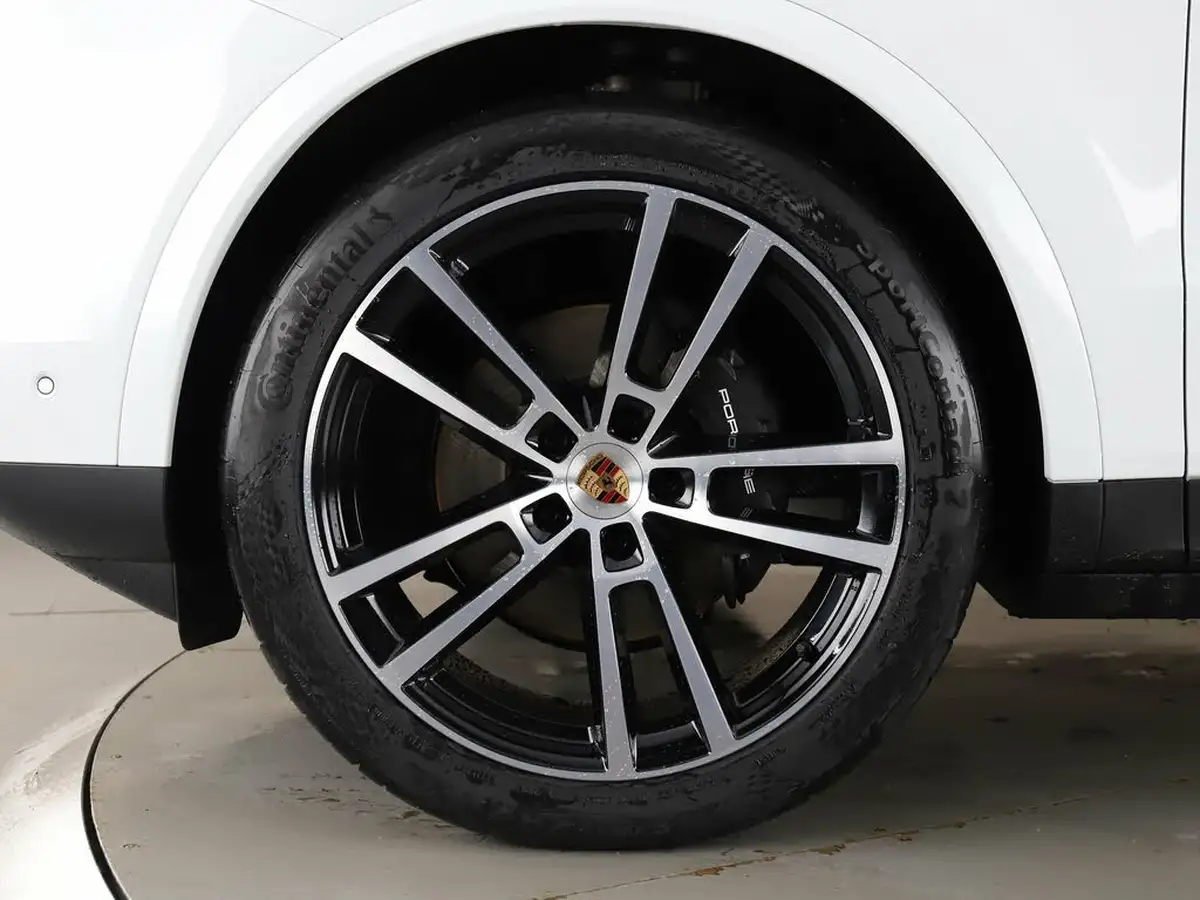 2025-porsche-cayenne-30-v6-353ps-coupe-big-3