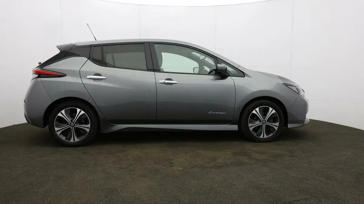 2020-nissan-leaf-e-n-connecta-big-46