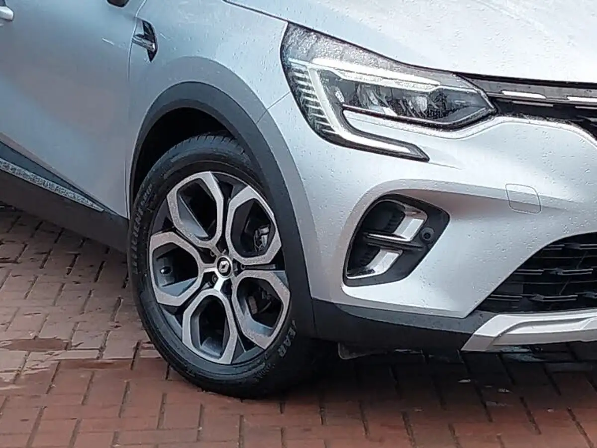 2024-renault-captur-10-tce-techno-big-8