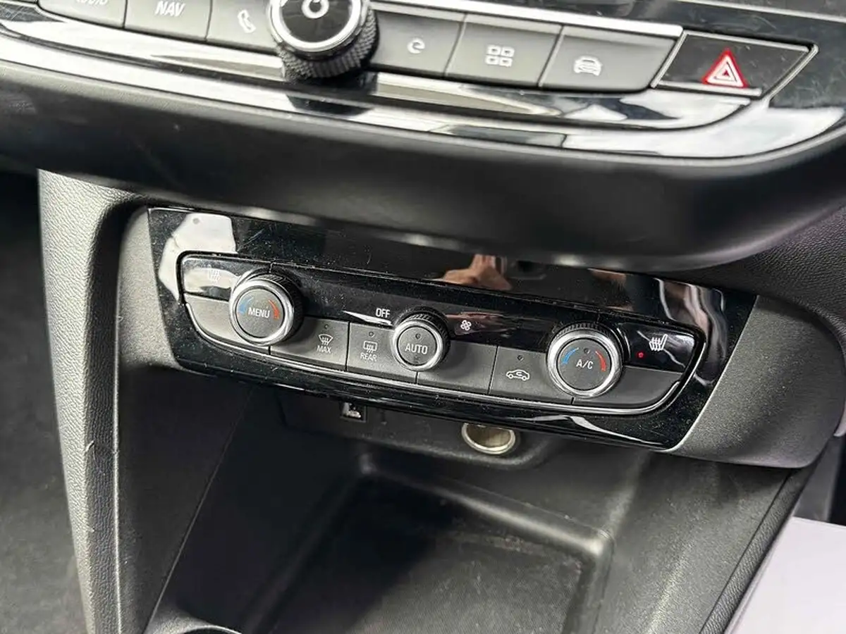 2020-vauxhall-corsa-e-elite-nav-74kw-big-31
