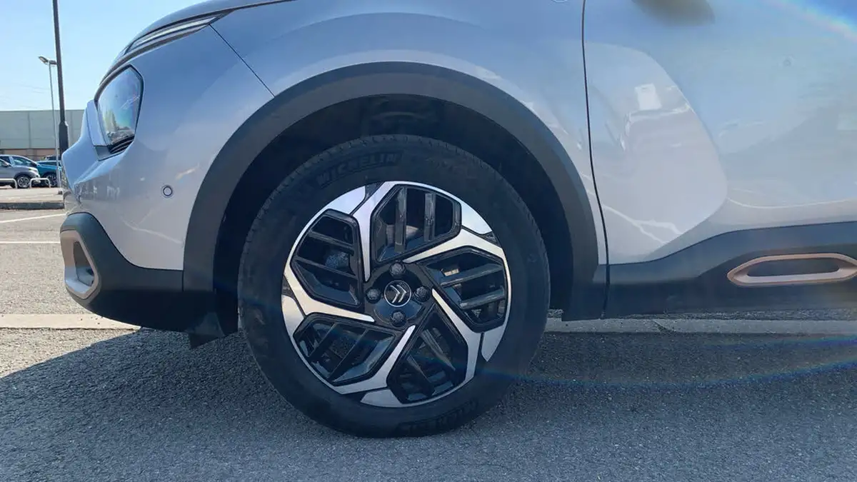 2022-citroen-c4-12-puretech-c-series-edition-big-13