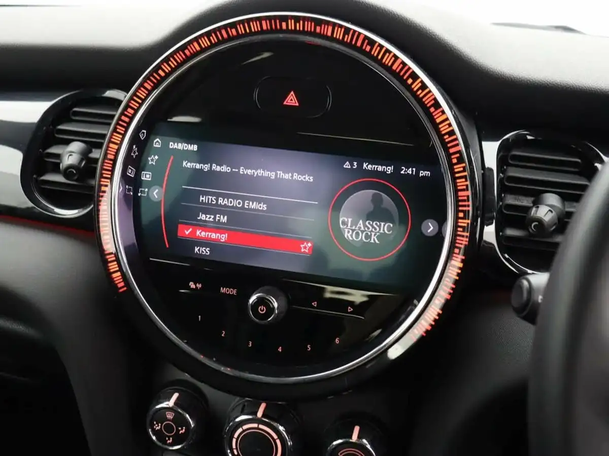 2022-mini-cooper-20-cooper-s-classic-hatchback-5d-big-23