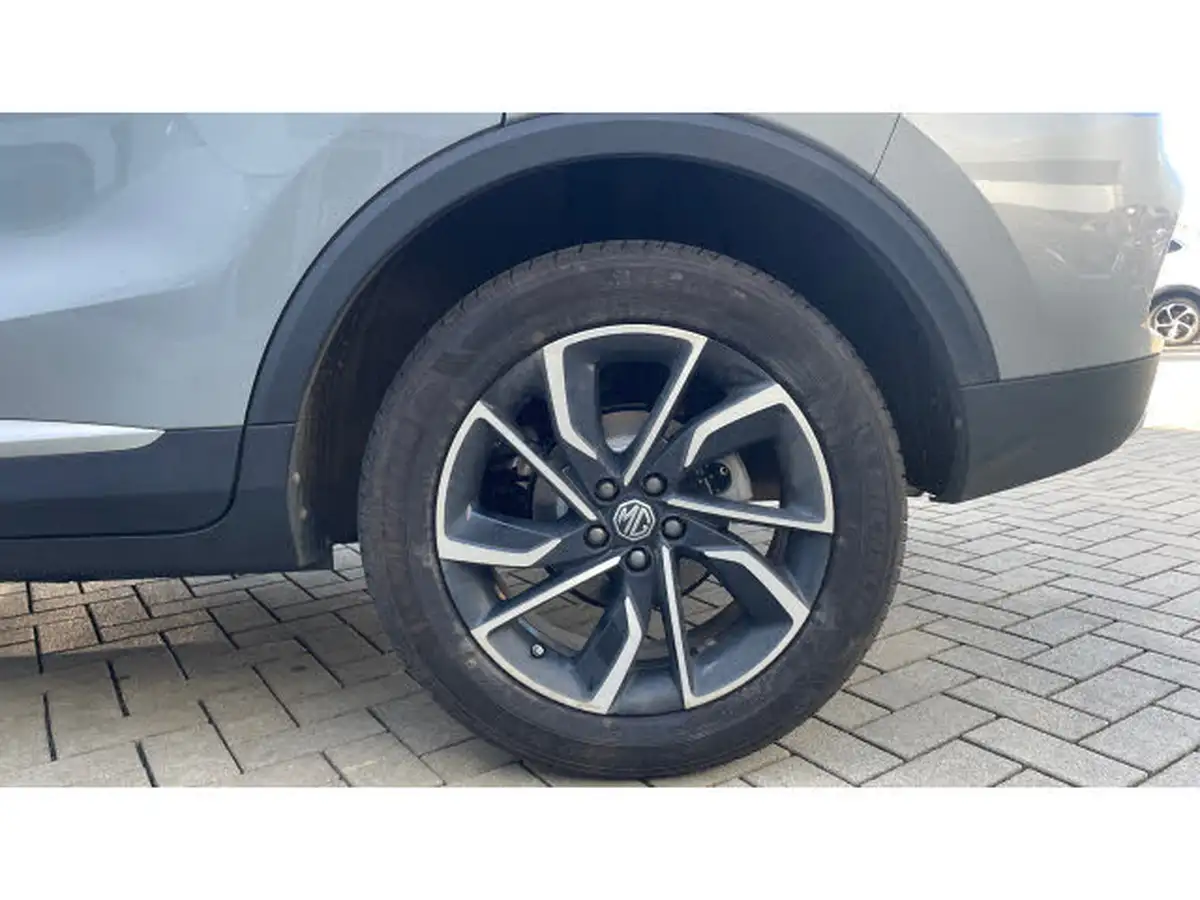 2023-mg-zs-suv-10t-gdi-exclusive-big-22