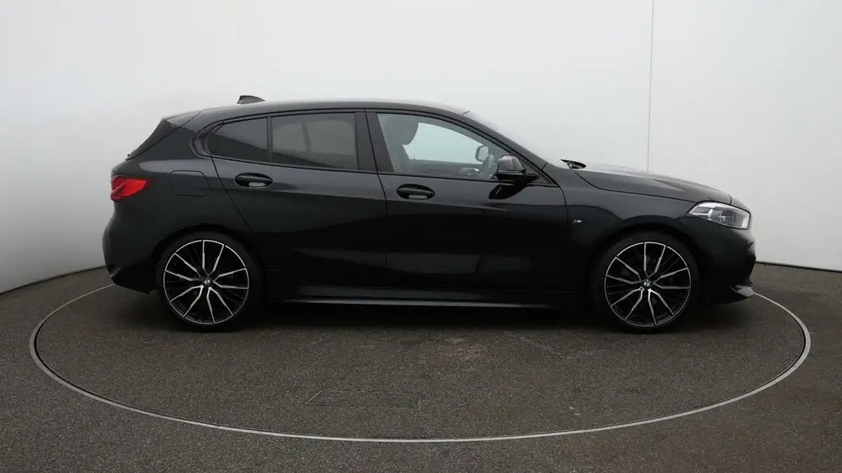 2022-bmw-1-series-15-118i-m-sport-lcp-dct-big-41