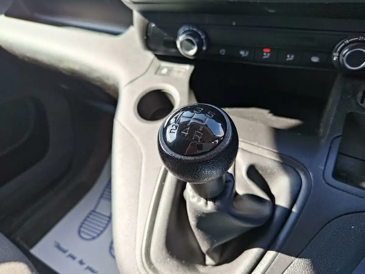 2020-peugeot-partner-15-bluehdi-950-s-100pseu6dt-e-ss-panel-big-13