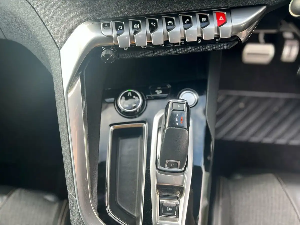 2018-peugeot-5008-suv-16-thp-gt-line-big-34